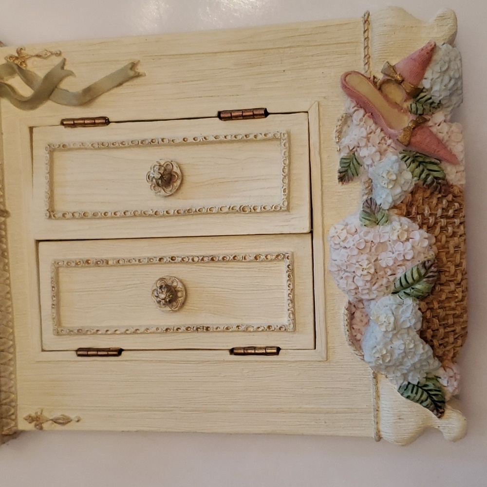 Pretty frame - Picture 2 of 5